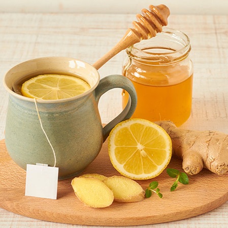 Uống mật ong pha với nước chanh có tốt không?
