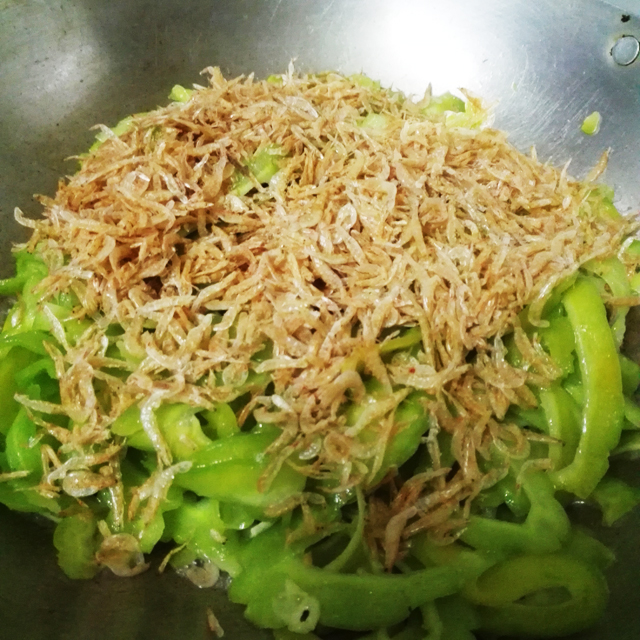 Tép sấy khô ăn liền làm gì ngon?