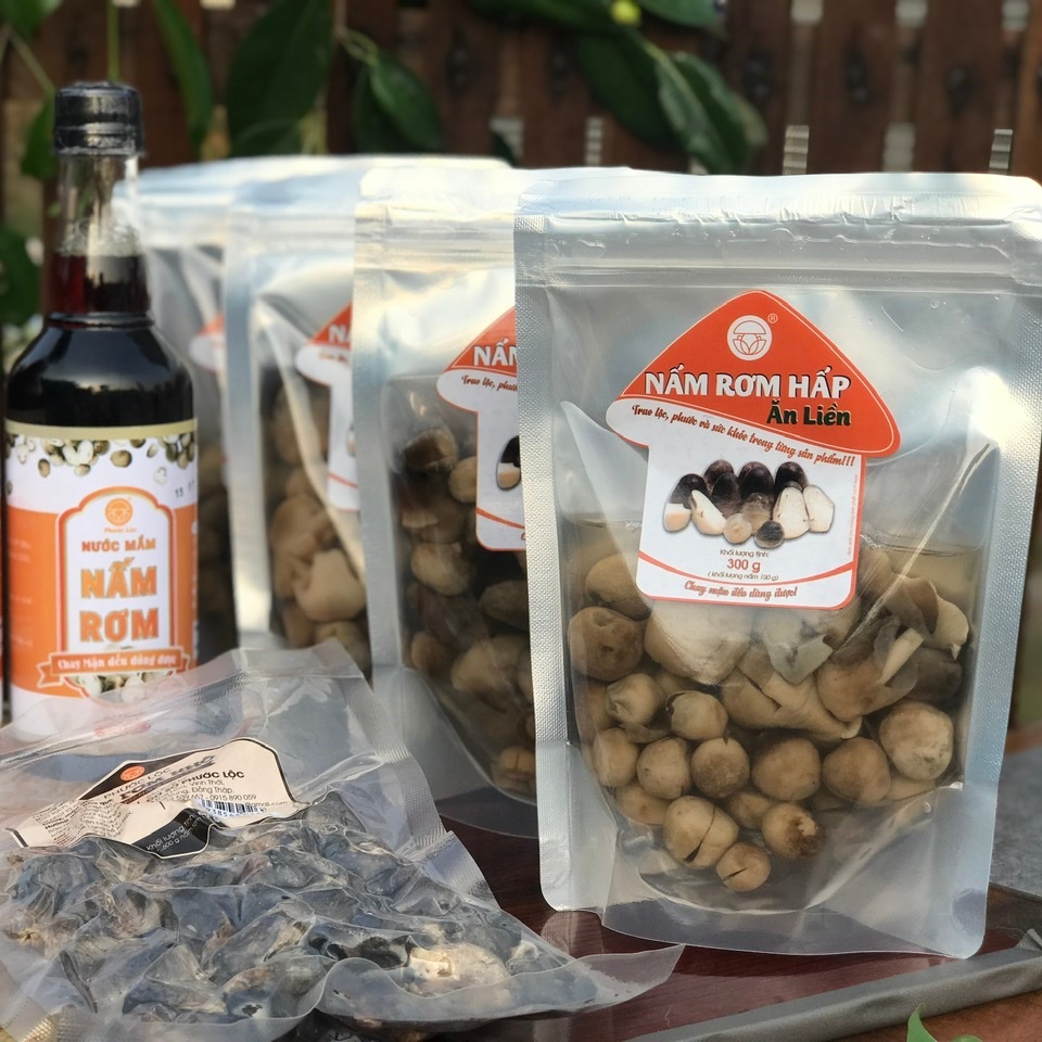 So Sánh Chi Tiết Nấm Rơm Hấp Và Nấm Rơm Khô