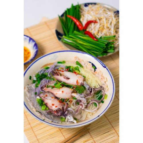 Bún khô nấu mực