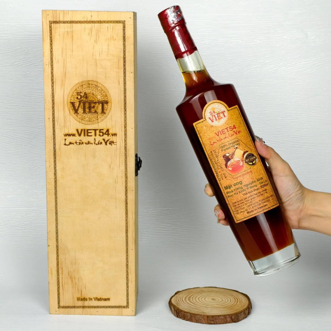 Dùng nước ấm nhận biết mật ong