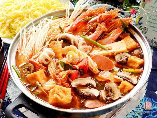 Lợi Ích Sức Khỏe Từ Lẩu Kimchi Hải Sản