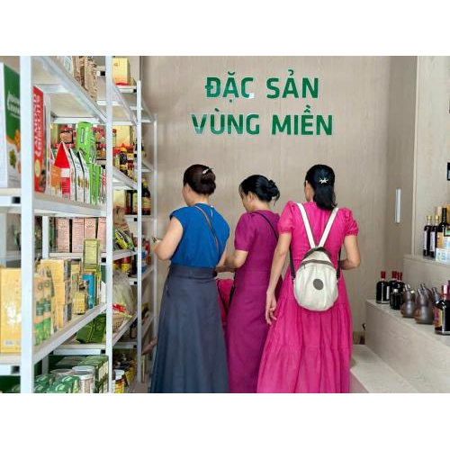 Không gian cửa hàng OCOP Kiến An