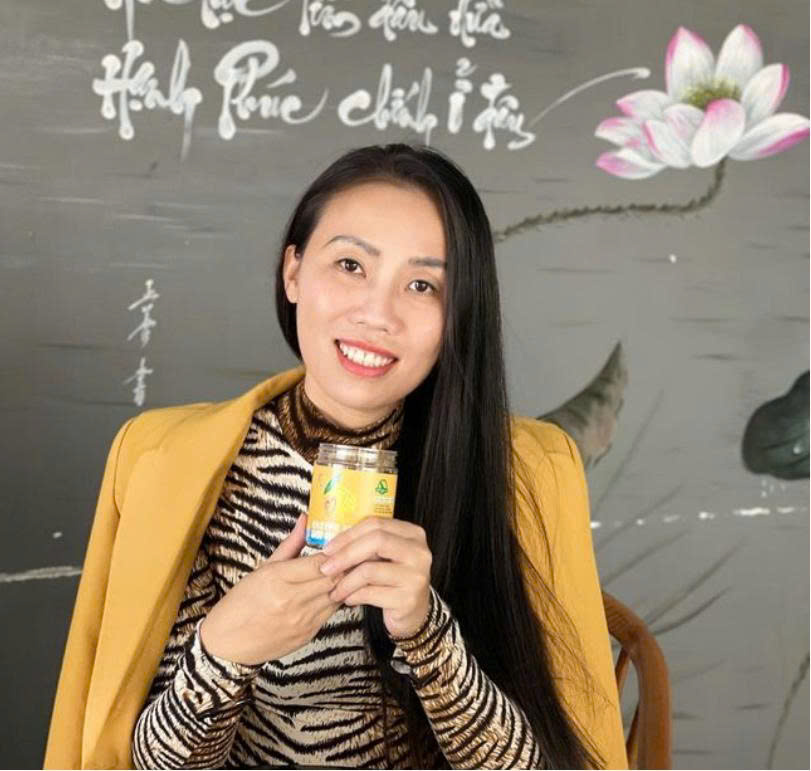 Bà Nguyễn Thu Hồng