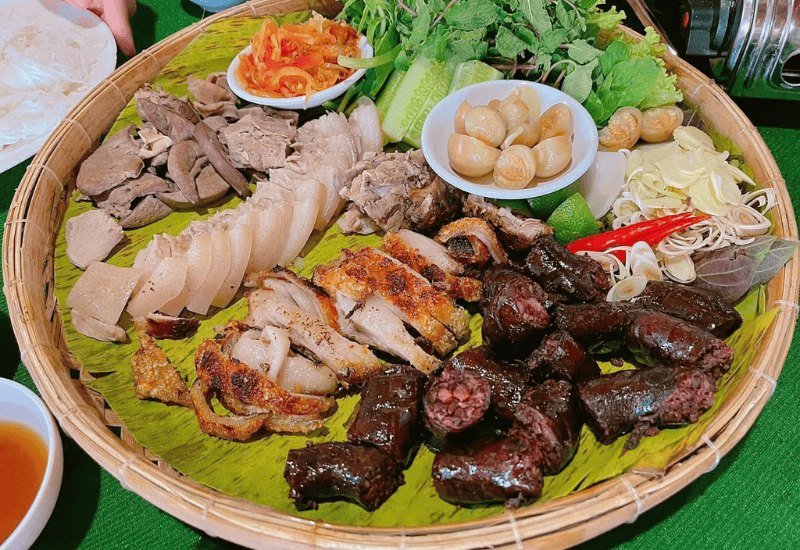 Nâng tằm chuyến đi vui chơi giải trí với ẩm thực Phú Điền