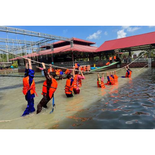 Buổi trưa: Vui chơi vận động, học cách kết nối