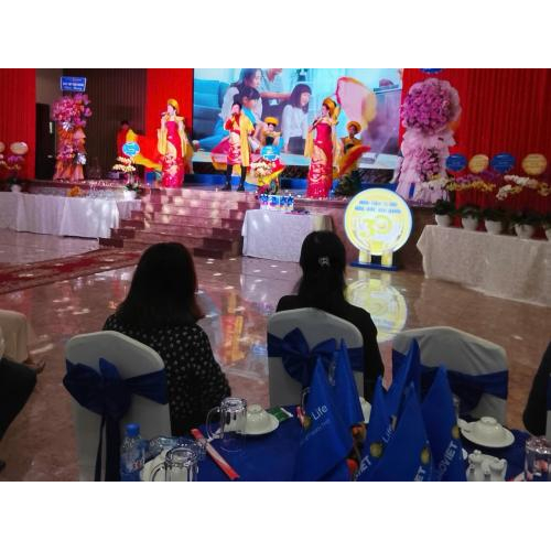 Không gian tổ chức đẳng cấp