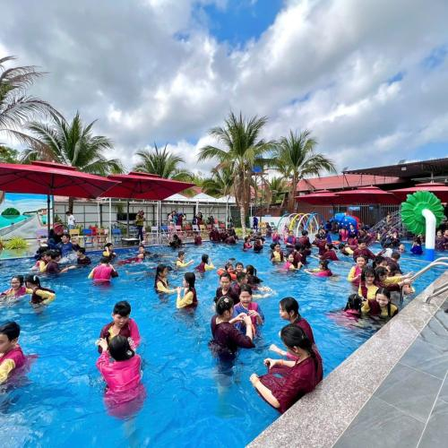 Khám Phá Khu Vui Chơi Dưới Nước Cực Đã Tại Phú Điền Có Gì?