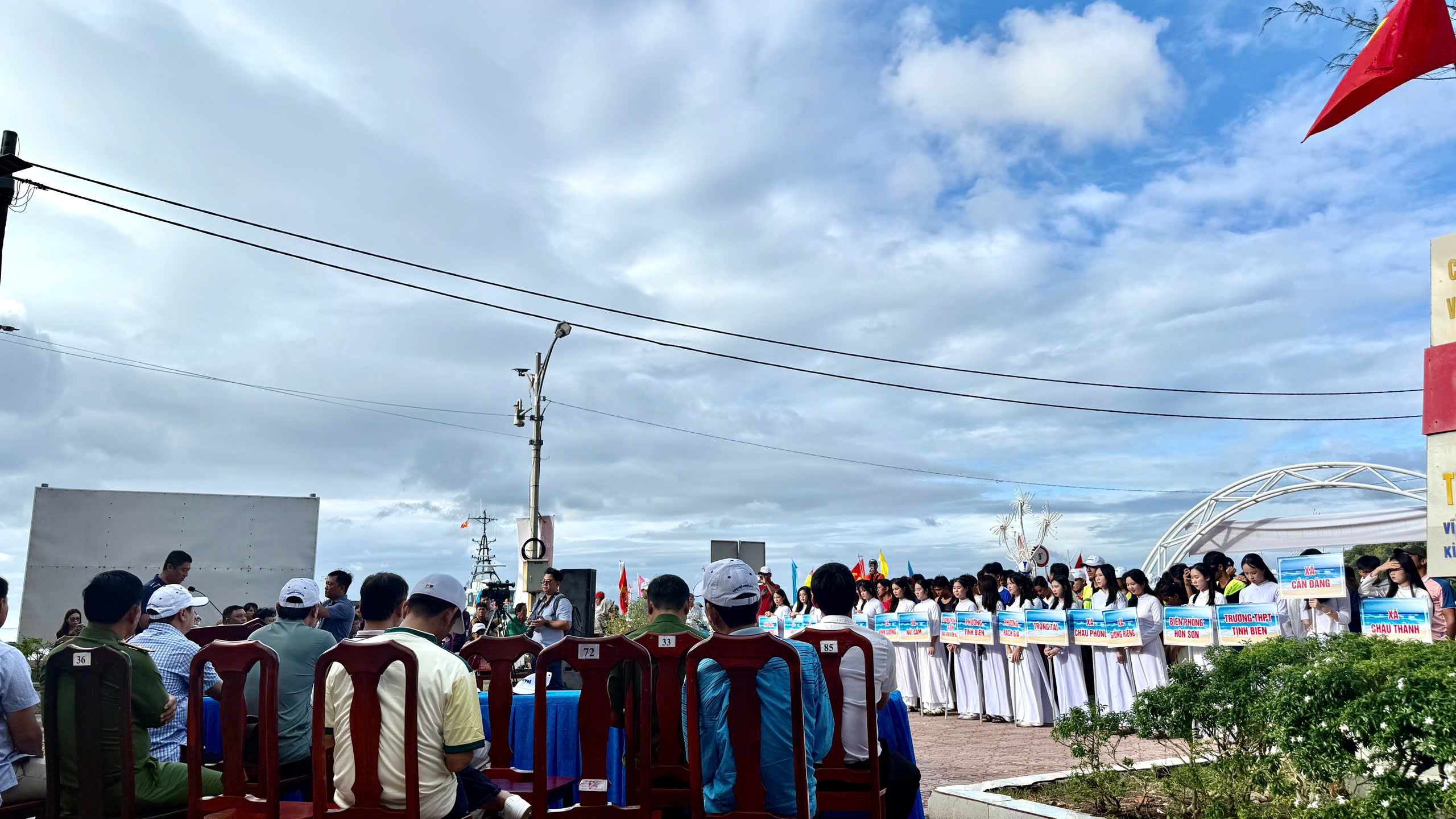 Thời gian & Địa điểm