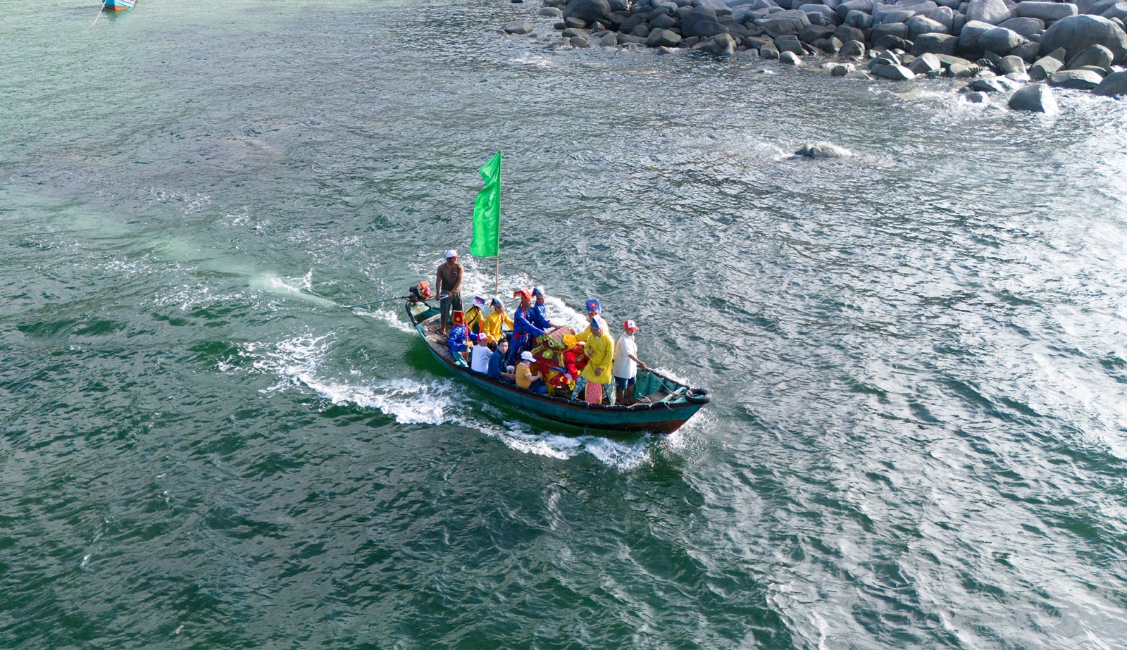 Sự độc đáo lễ Nghinh Thần Nam Hải