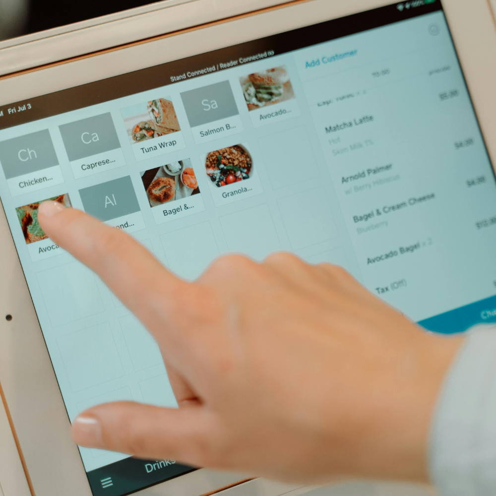 Tại Sao Nhà Hàng Hiện Đại Đều Dùng Phần Mềm Order Tại Bàn?