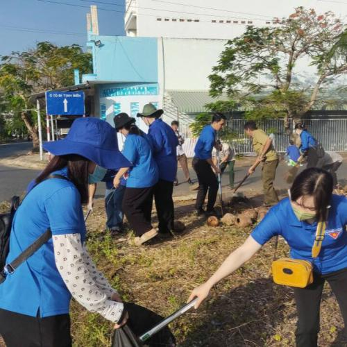 Châu Đốc | Ra Quân Làm Vệ Sinh Môi Trường