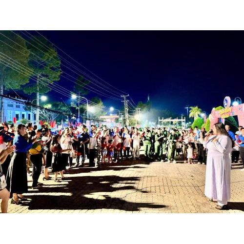 Chào Mừng Kỷ Niệm 50 Năm Ngày Giải Phóng Miền Nam, Thống Nhất Đất Nước