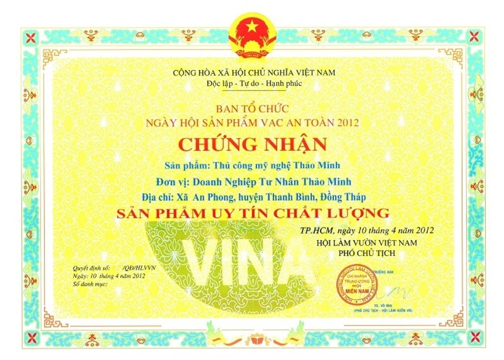 Giấy chứng nhận, bằng khen