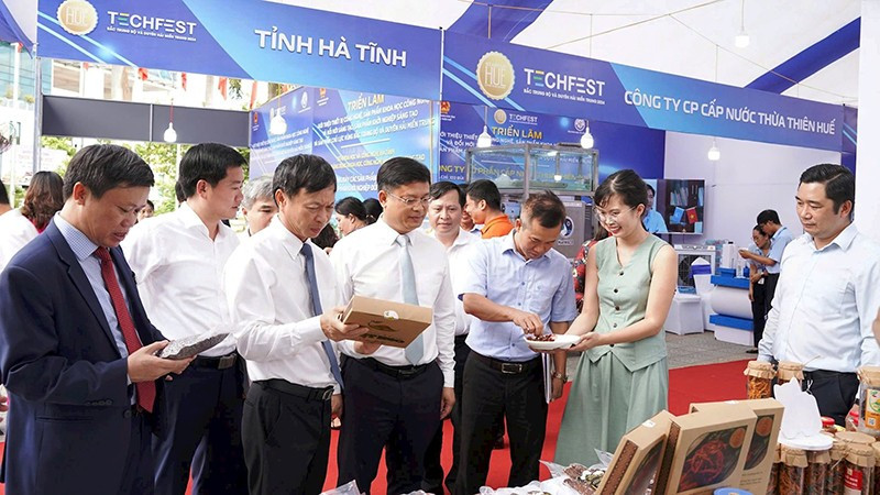 Lấy người dân làm trung tâm phục vụ