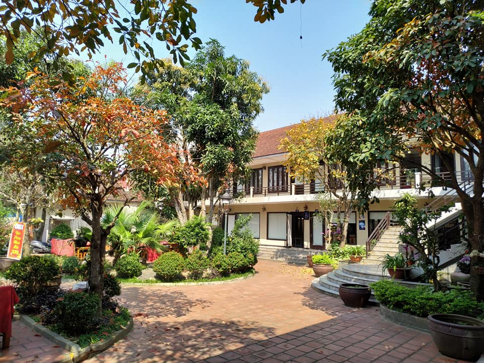 1.1 Nhà hàng Sen Vàng ở đâu?