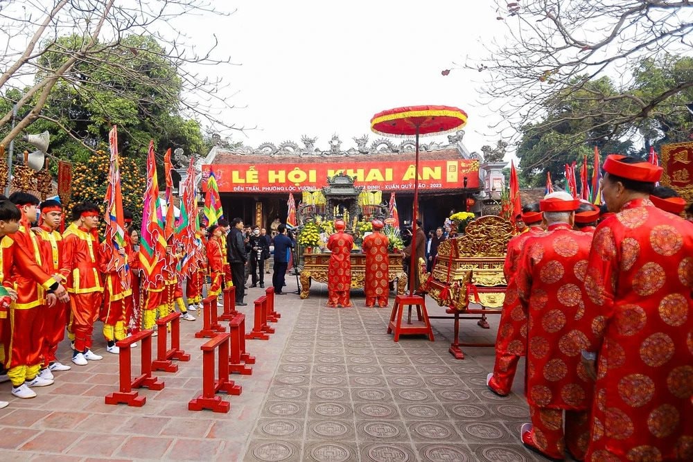 Lễ phát Ấn đền Trần
