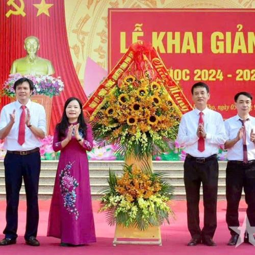 Trường THPT Hùng Vương, Tỉnh Phú Thọ: Thúc Đẩy Phát Triển Phẩm Chất, Năng Lực Cho Học Sinh