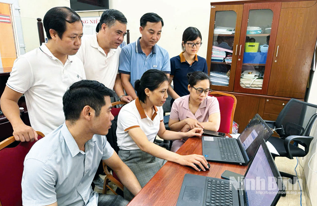 Ninh Bình đẩy mạnh chuyển đổi số, lấy người dân làm trung tâm