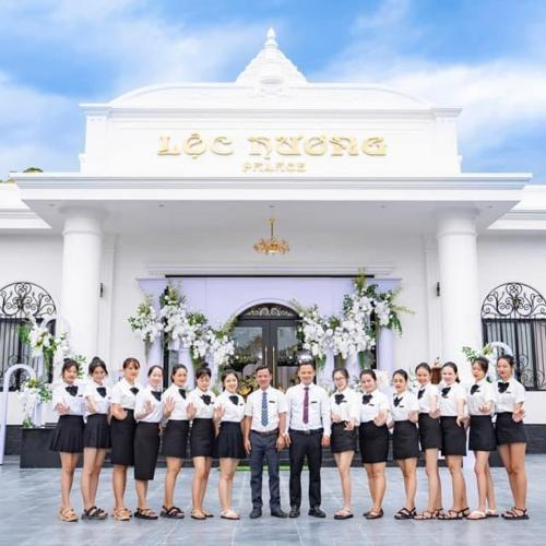 Nhà Hàng Lộc Hương