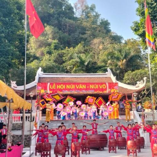 Lễ Hội Núi Văn - Núi Võ
