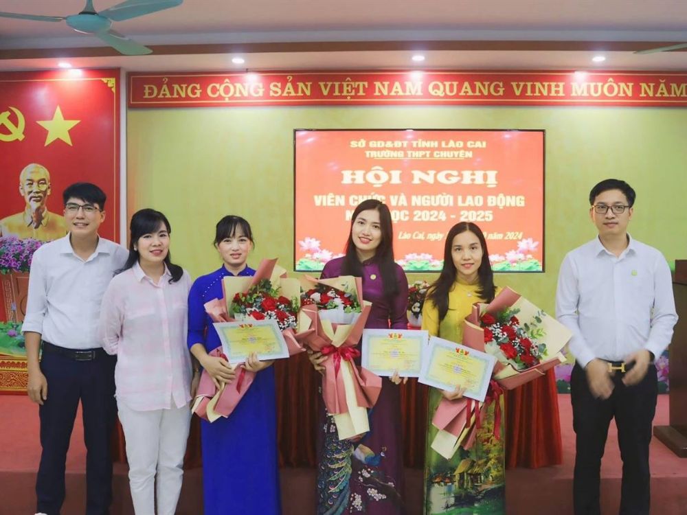 Trường THPT chuyên Lào Cai tổ chức thành công hội nghị viên chức và người lao động năm học 2024-2025