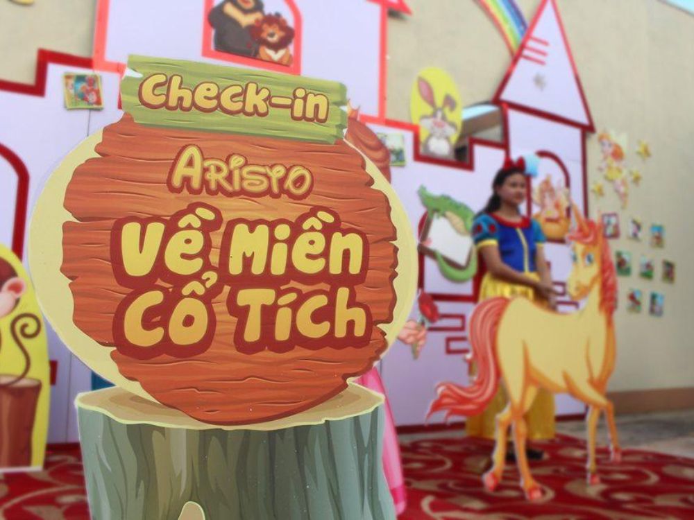 Chương trình "Về Miền Cổ Tích"