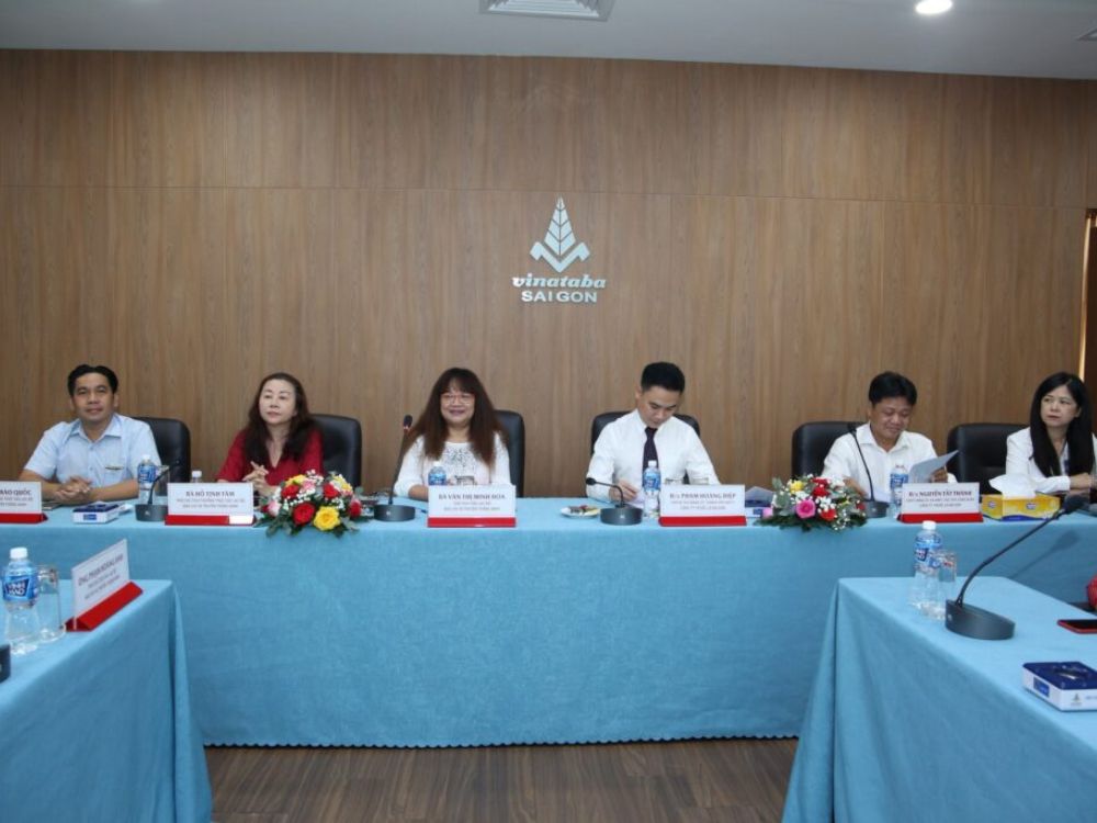 Thành phần tham dự