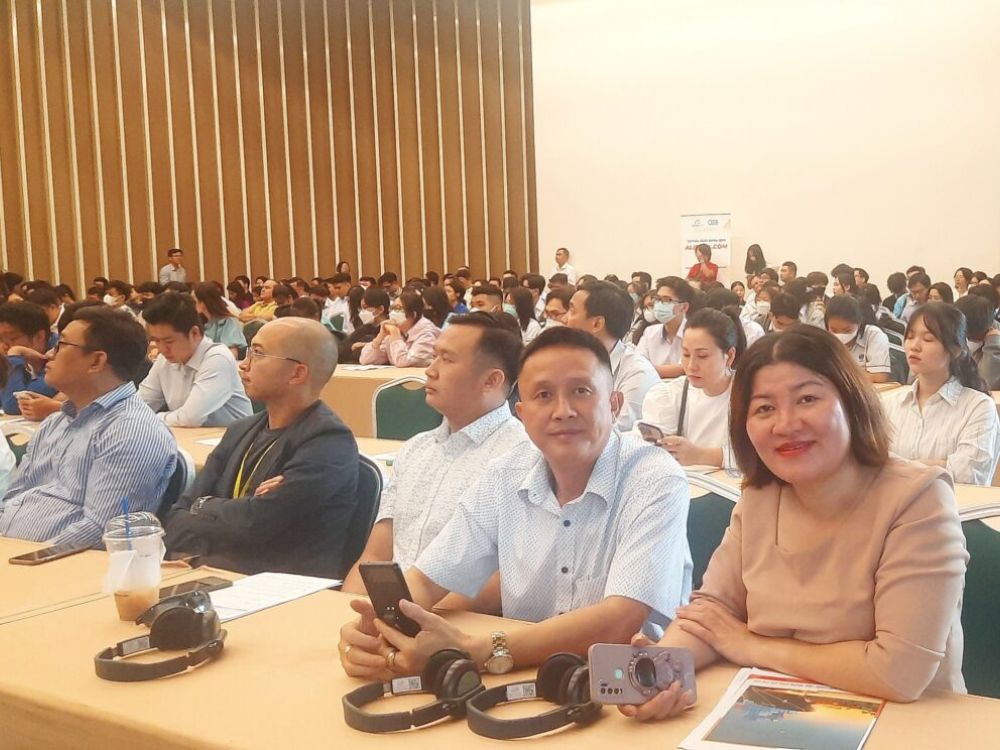 3. Hoạt động chia sẻ và đối thoại chuyên sâu