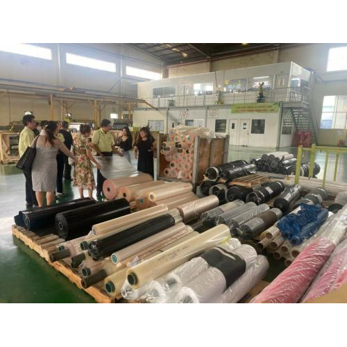 Thách thức Vĩ mô và Hệ lụy cho Doanh nghiệp Việt Nam