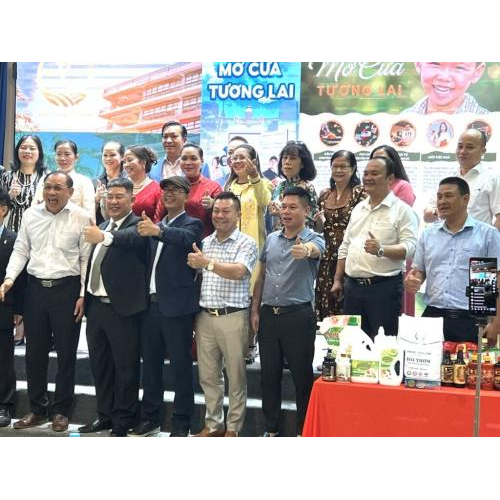 Học bổng và Giới thiệu Việc làm cho Thanh niên