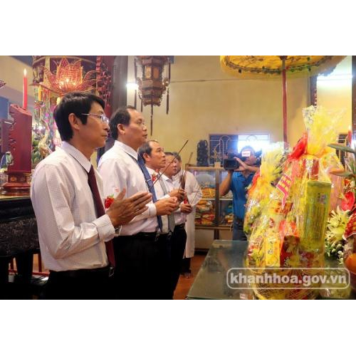 Hơn 100 đoàn khách hành hương tham dự Lễ hội Am Chúa