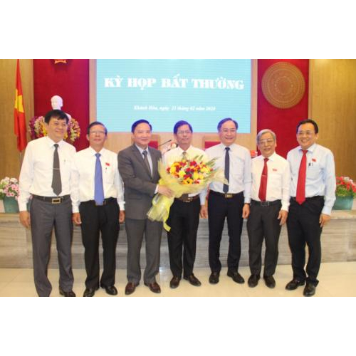 Ông Nguyễn Tấn Tuân được bầu giữ chức vụ Chủ tịch UBND tỉnh Khánh Hòa