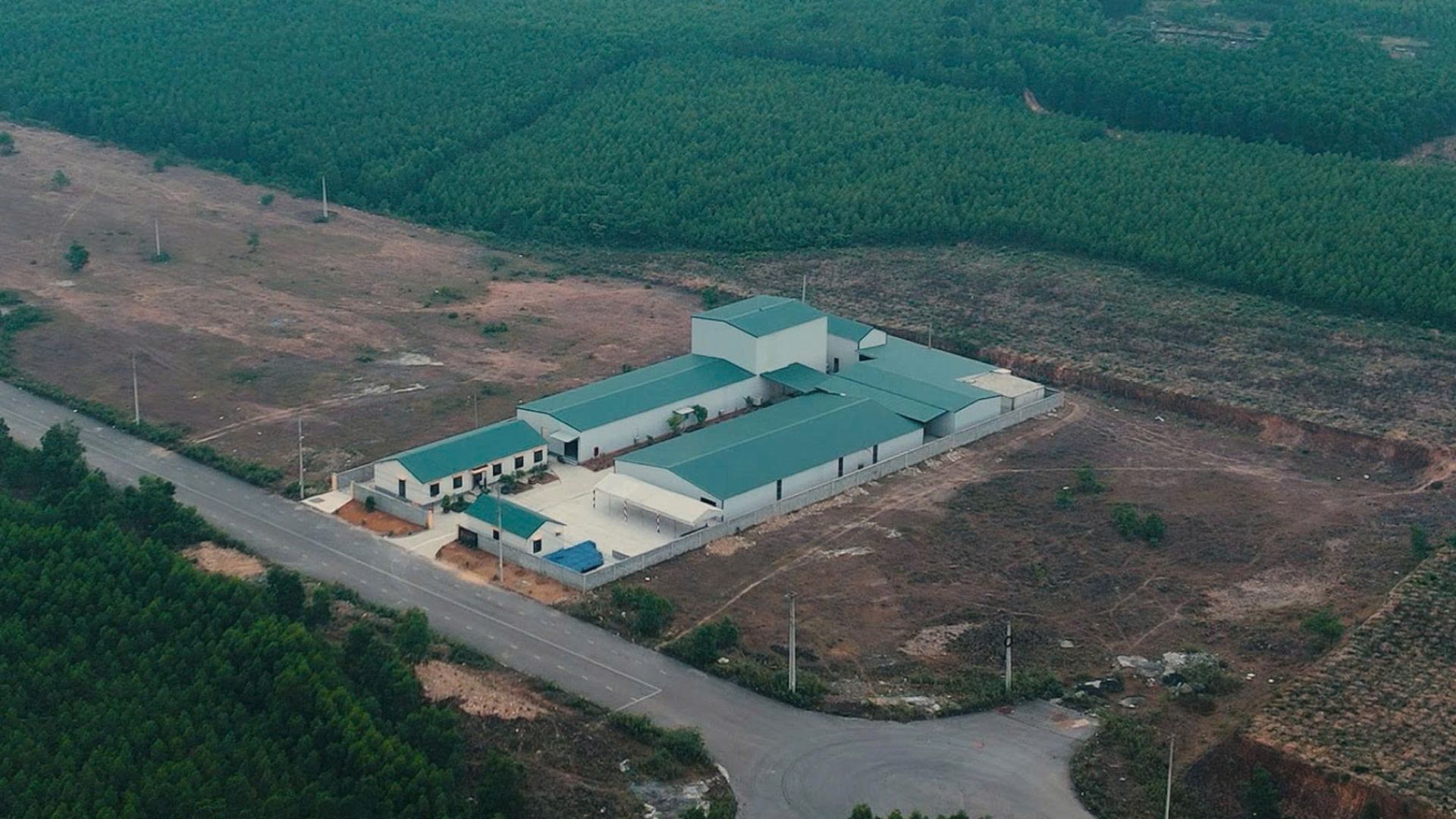 Quy mô ấn tượng – Nhà máy đạt chuẩn GMP-HS