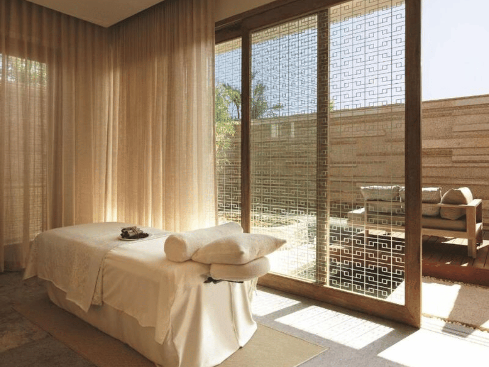 Thông tin liên hệ & đặt phòng