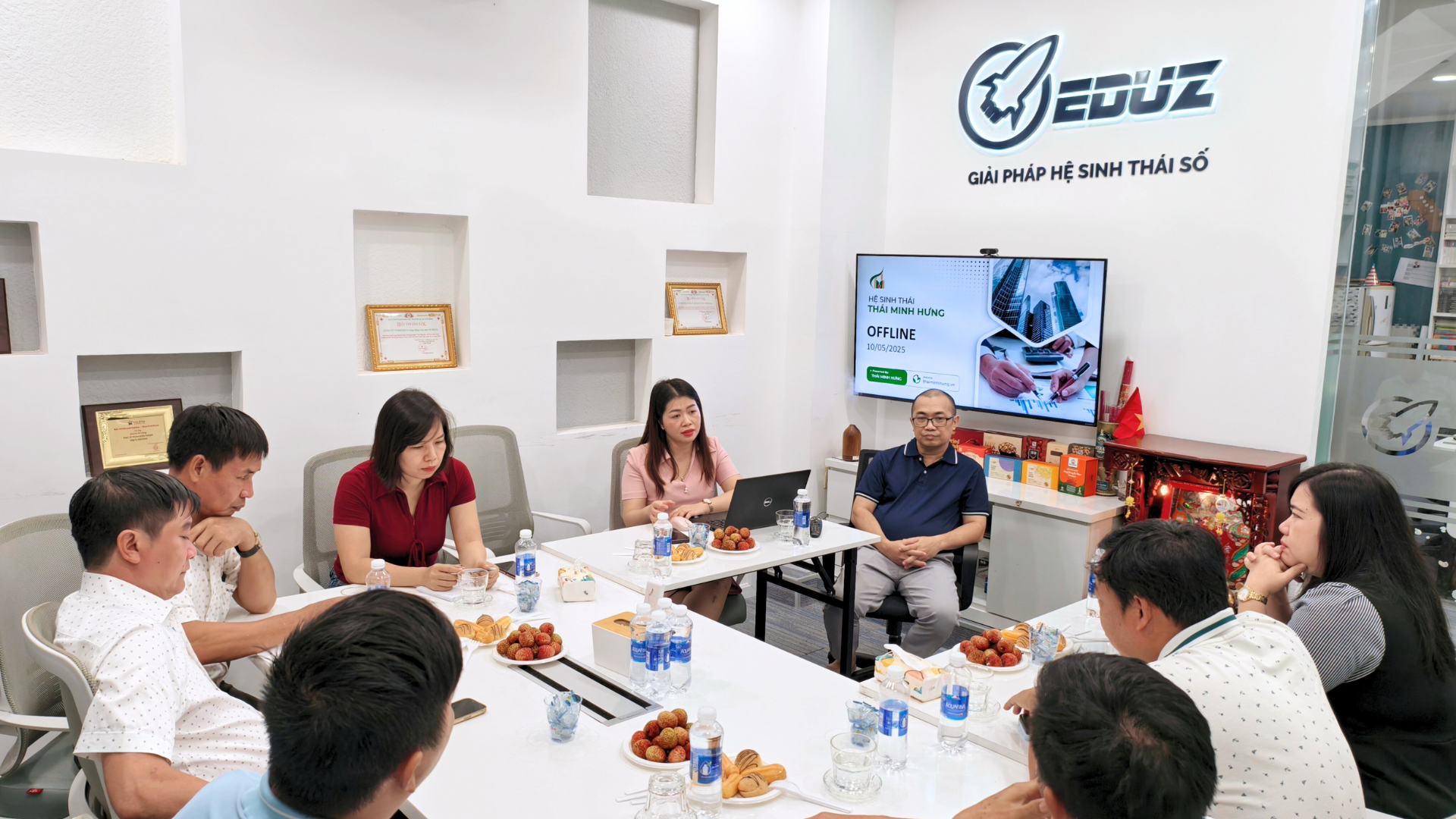 Bối cảnh buổi giao lưu