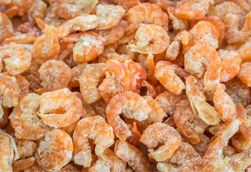 Vì sao tôm khô dễ bị mốc?