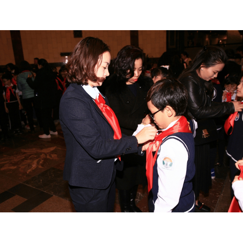 Tổ chức Lễ kết nạp Đội viên tại Trường Tiểu học Trần Quốc Toản – tại Bảo tàng Hồ Chí Minh