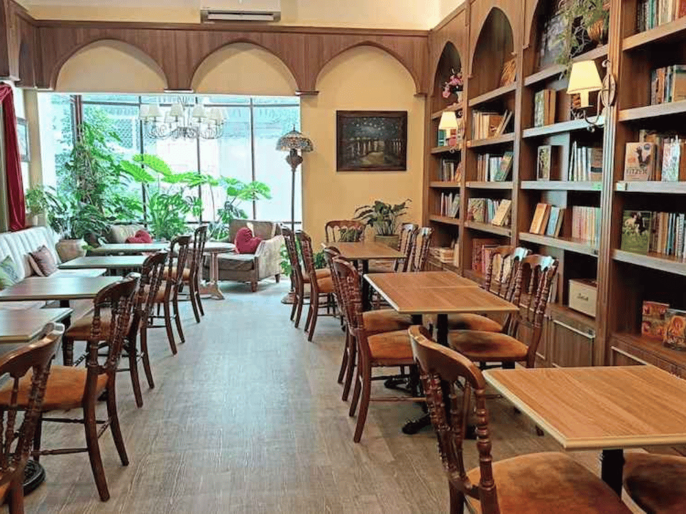 Bibli Library Cafe
