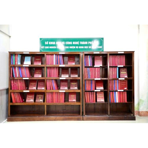 Thư viện thành phố Huế tiếp nhận tài liệu kết quả nghiên cứu khoa học và công nghệ