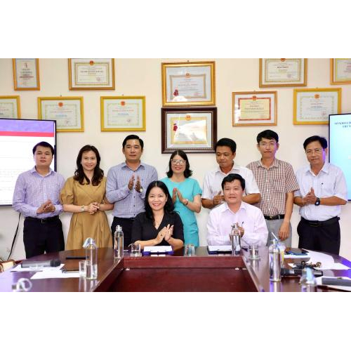 Thư viện thành phố Huế tiếp nhận tài liệu kết quả nghiên cứu khoa học và công nghệ