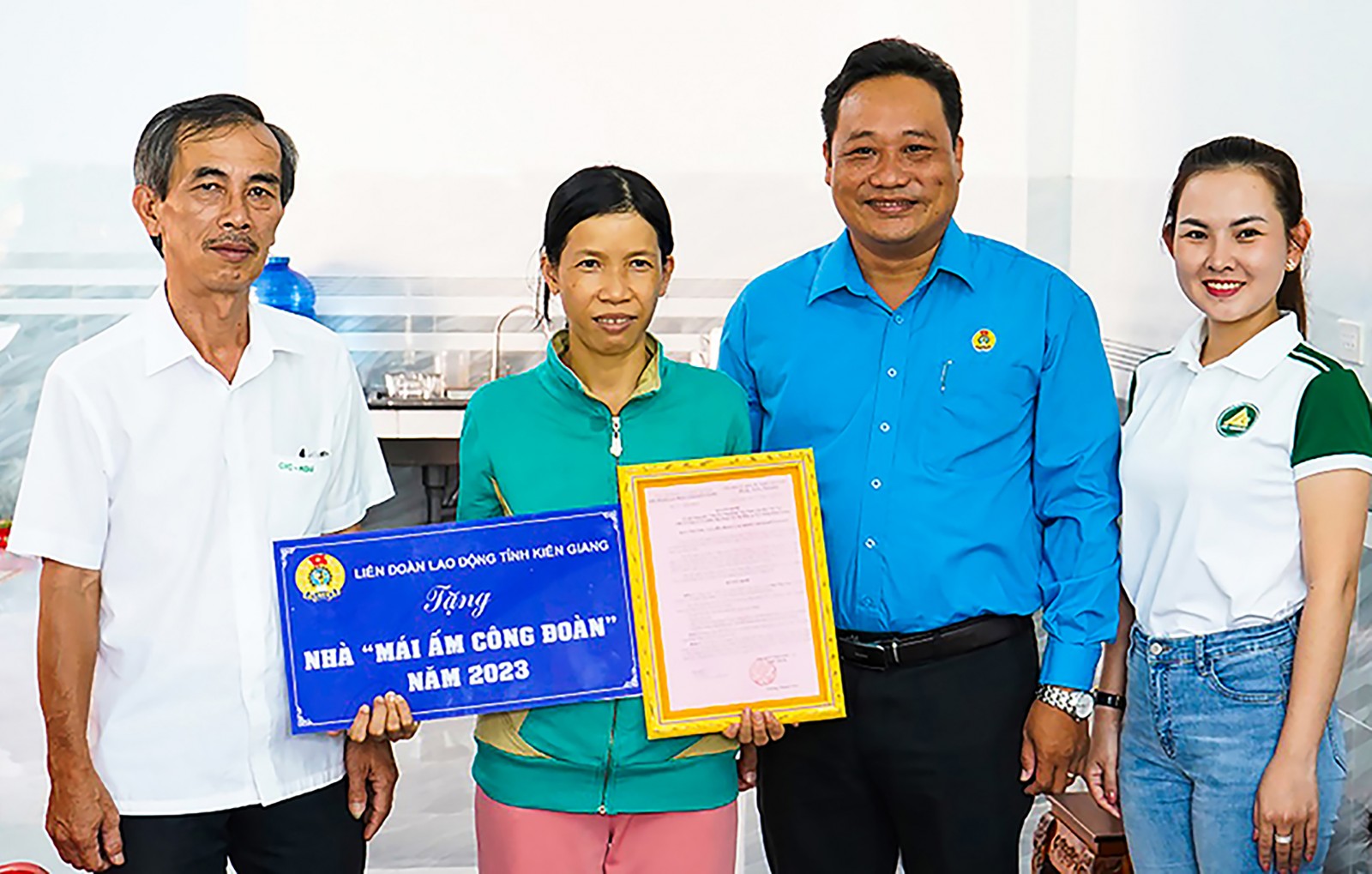 Tập trung kiện toàn tổ chức