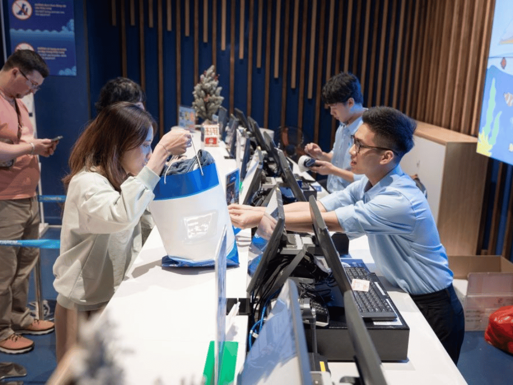 Thủy cung Lotte World Hà Nội khởi động dự án Áo ấm cho em lan tỏa hơi ấm tới trẻ em vùng cao