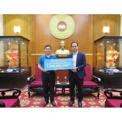 2.100 tỷ đồng đăng ký ủng hộ đồng bào vùng lũ