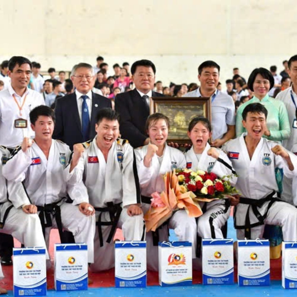 Đoàn Taekwondo Triều Tiên Giao Lưu Võ Thuật Tại Trường Đại Học Sư Phạm TDTT Hà Nội