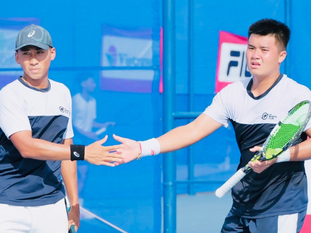 3 năm liên tiếp vô địch quốc gia