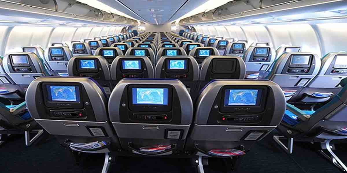 Hàng ghế phía đuôi máy bay được phục vụ chu đáo nhất