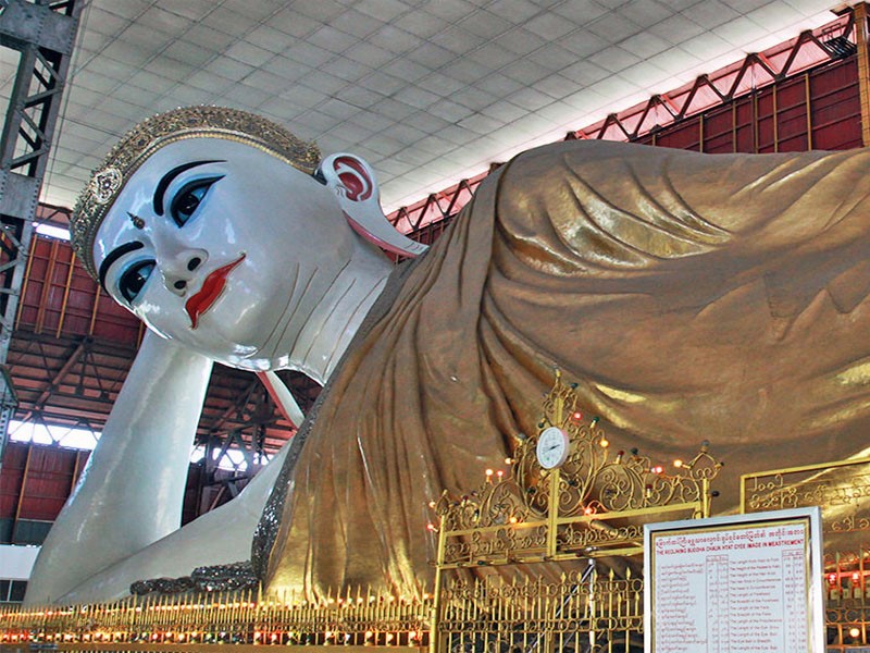 Tượng Phật nằm dài 75 m, cao 16 m tại chùa Chauk Htat Gyi