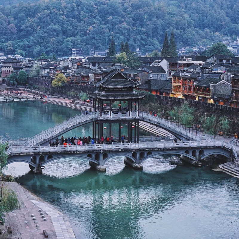 Tour Trung Quốc: Trương Gia Giới - Thiên Môn Sơn - Phượng Hoàng Cổ Trấn (6N5D)