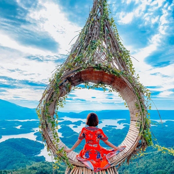 Tà Đùng Đẹp Như Chuyện Kể